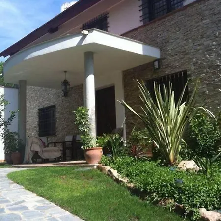 El Enreo Jaras -urbanizacion Jaras