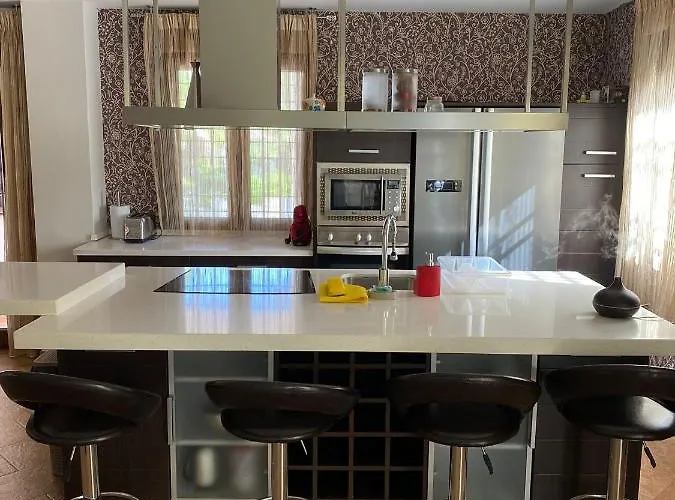 El Enreo Jaras -urbanización Jaras *