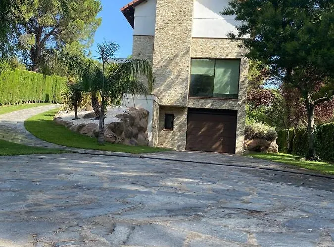 El Enreo Jaras -urbanización Jaras * Córdoba