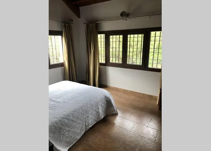 Semesterbostad El Enreo Jaras -urbanizacion Jaras *